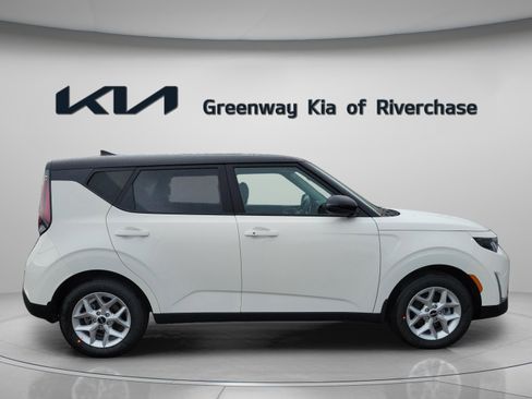 New 2025 Kia Soul S image 7