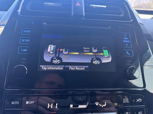 Used 2019 Toyota Prius XLE image 21