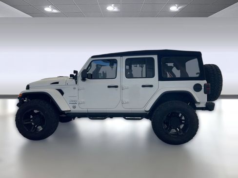 Used 2021 Jeep Wrangler Unlimited Sahara image 2