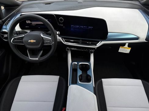 New 2026 Chevrolet Equinox EV LT w/ LPO, Blackout Package FWD image 13