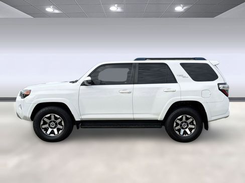 Used 2020 Toyota 4Runner TRD Off-Road AWD/4WD image 2