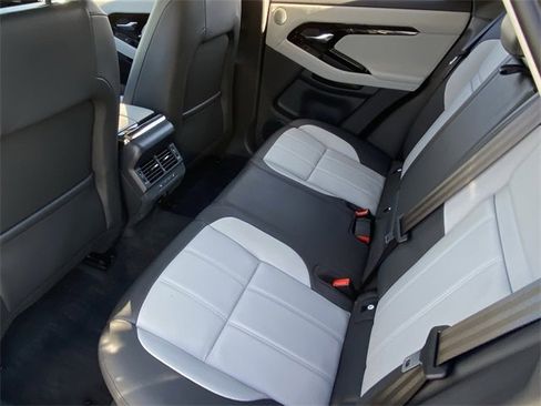 Used 2025 Land Rover Range Rover Evoque Dynamic SE image 23