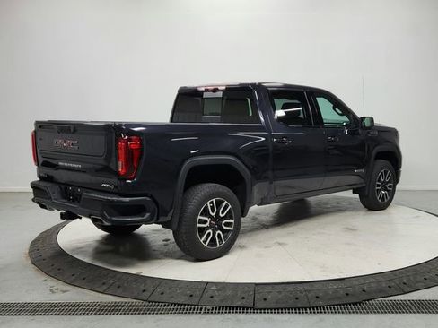 Used 2025 GMC Sierra 1500 AT4 w/ Technology Package image 7