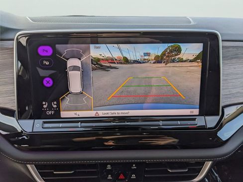 Used 2025 Volkswagen Atlas SEL Premium R-Line image 25