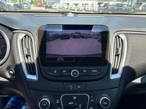 Used 2022 Chevrolet Malibu LS w/ Driver Confidence Package II FWD image 18