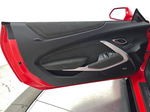 Used 2020 Chevrolet Camaro ZL1 RWD image 14