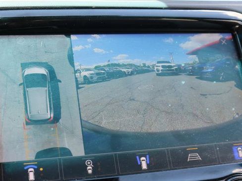 Used 2021 Chevrolet Bolt Premier w/ Infotainment Package FWD image 19