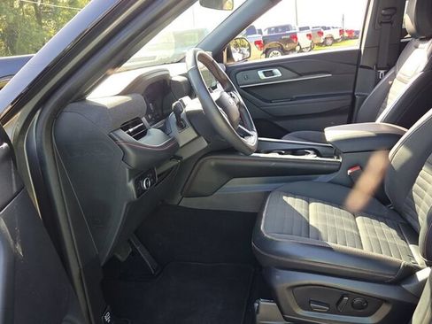 Used 2025 Ford Explorer ST-Line AWD/4WD image 6