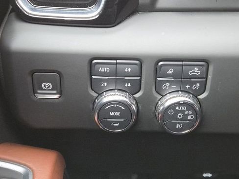 Used 2024 GMC Sierra 1500 Denali Ultimate image 15