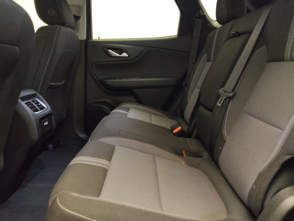 Used 2025 Chevrolet Blazer LT AWD/4WD image 18