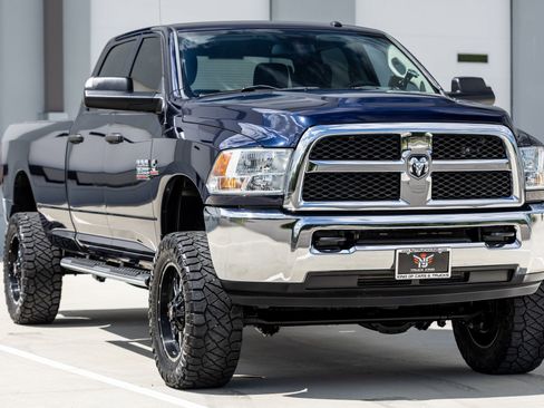 Used 2016 RAM 3500 Tradesman w/ Chrome Appearance Group AWD/4WD image 14