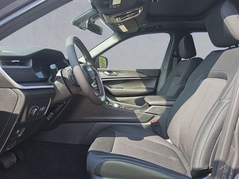 New 2025 Jeep Grand Cherokee Laredo X image 9