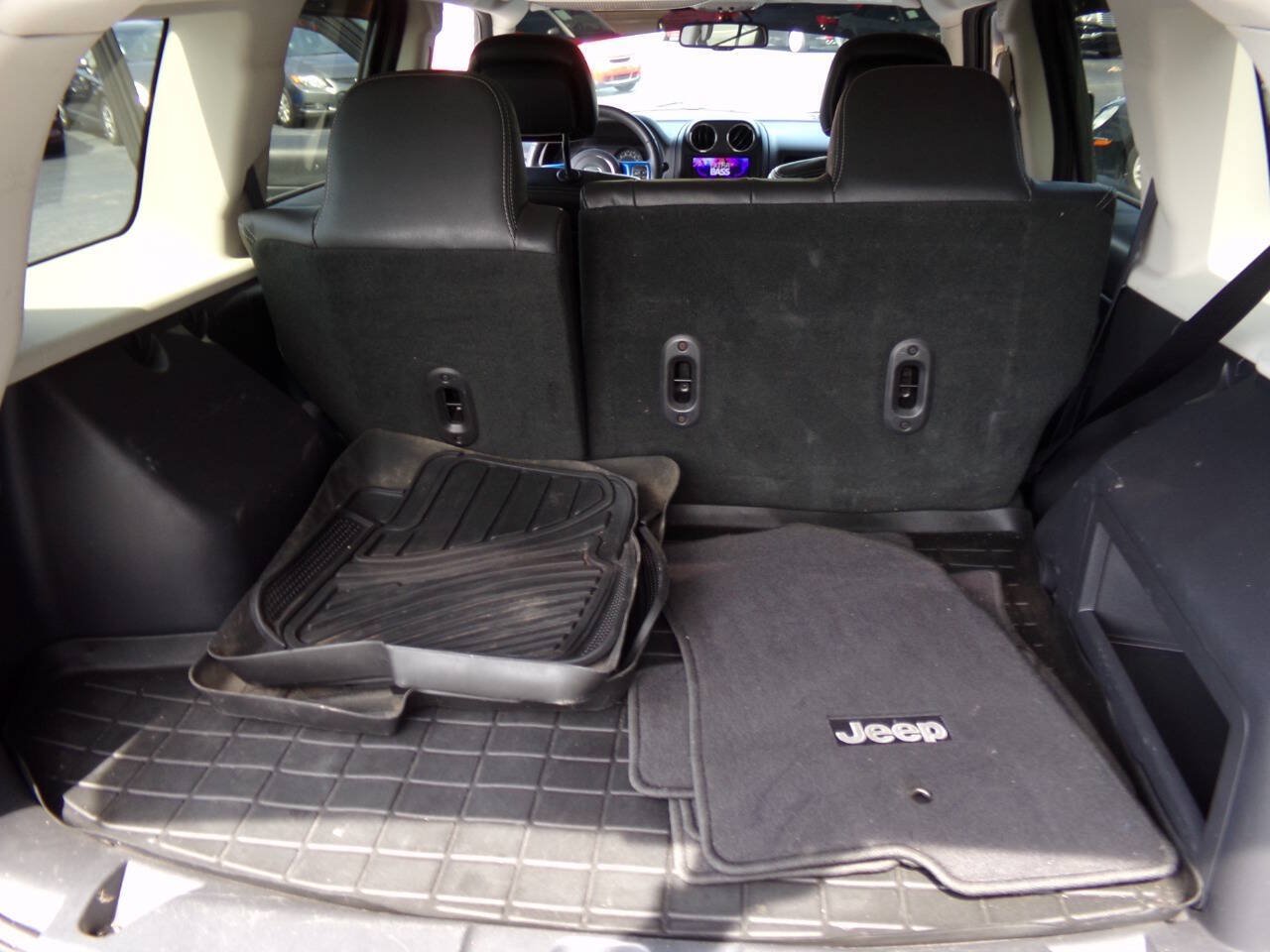 Used 2016 Jeep Patriot High Altitude AWD/4WD image 18