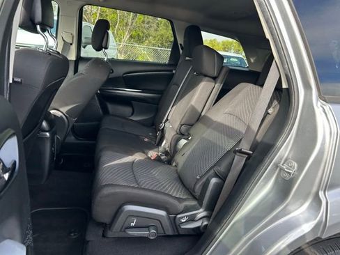 Used 2015 Dodge Journey SXT w/ Flexible Seating Group image 15