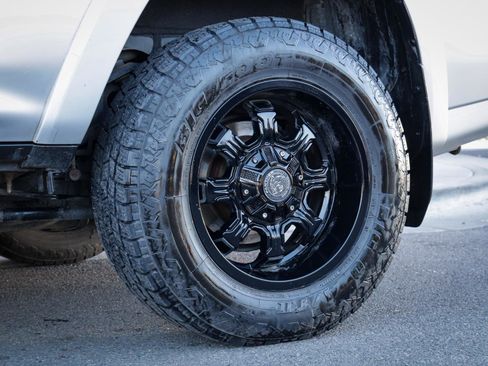 Used 2015 Toyota 4Runner SR5 image 10