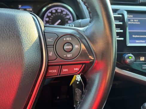 Used 2020 Toyota Camry SE image 20