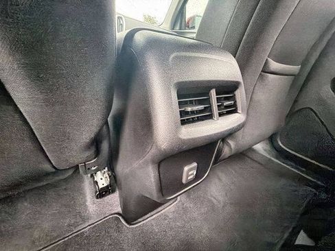 Used 2020 Chevrolet Equinox LT FWD image 20