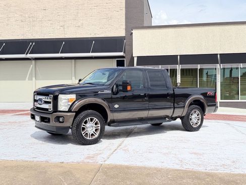 Used 2016 Ford F250 King Ranch w/ FX4 Off-Road Package AWD/4WD image 1