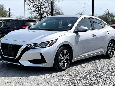 Used 2023 Nissan Sentra SV image 3