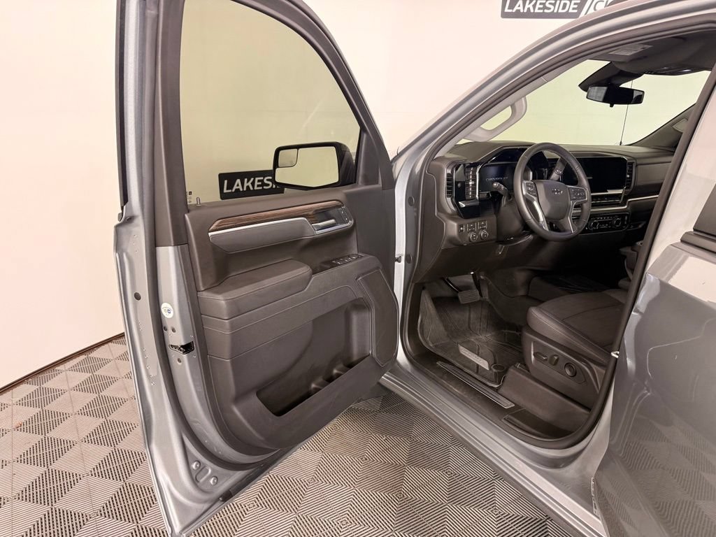Used 2026 Chevrolet Silverado 1500 RST w/ RST Select Package AWD/4WD image 24