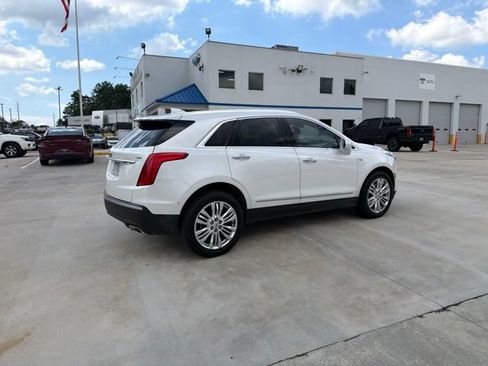 Used 2017 Cadillac XT5 Premium Luxury FWD image 17