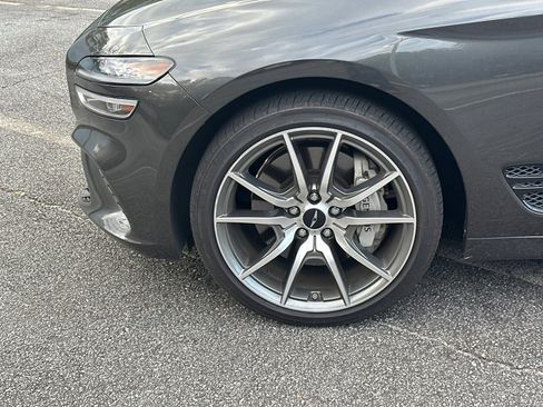 Used 2025 Genesis G70 2.5T image 11