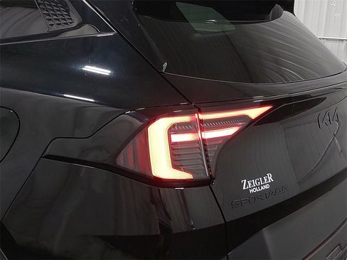 New 2026 Kia Sportage X-Line w/ X-Line Technology Package image 49