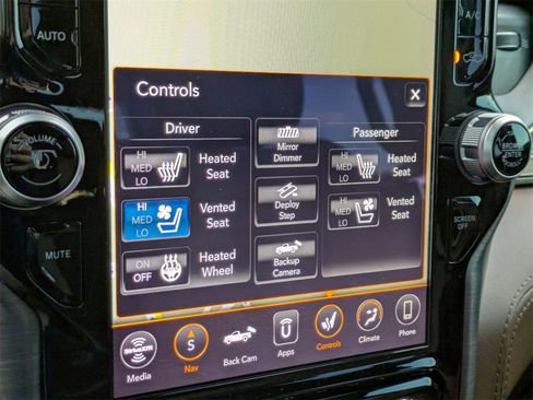 Used 2019 RAM 1500 Limited image 21