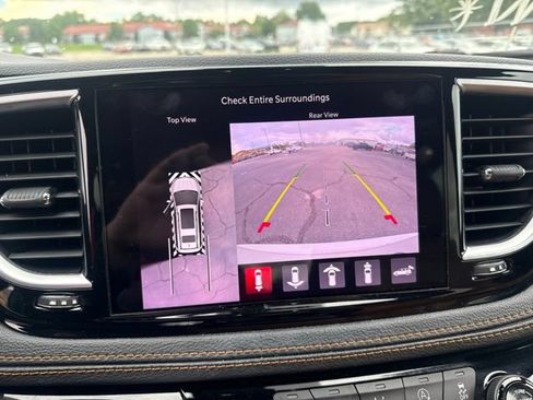 Used 2021 Chrysler Pacifica Pinnacle AWD/4WD image 33