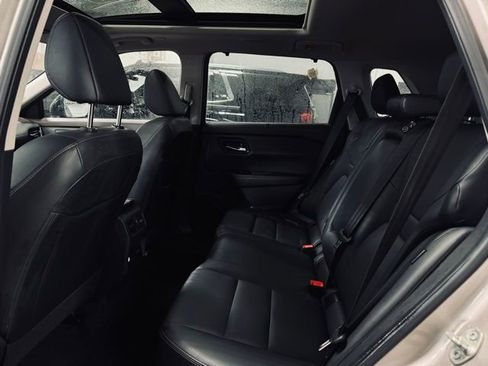 Used 2023 Nissan Rogue SL w/ SL Premium Package image 19