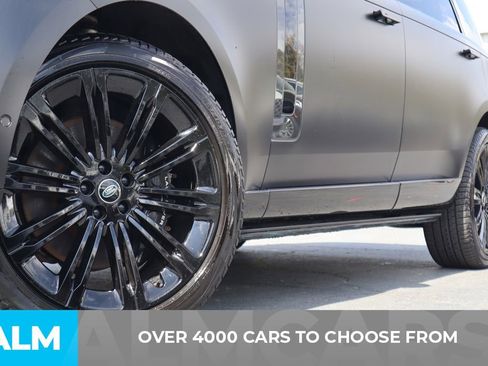 Used 2024 Land Rover Range Rover Long Wheelbase SE image 3