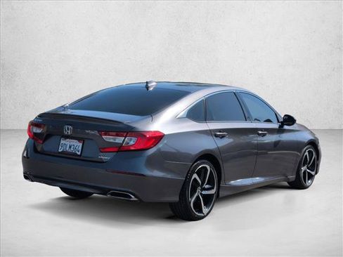 Used 2018 Honda Accord Sport image 5