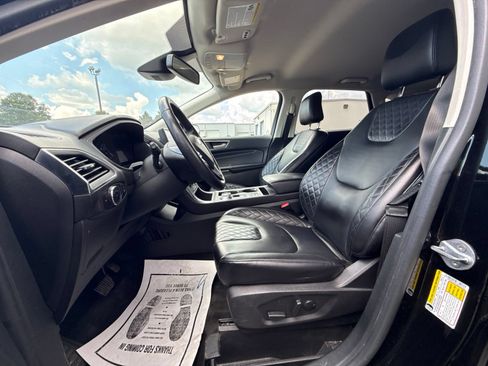 Used 2023 Ford Edge Titanium w/ Cargo Accessory Package AWD/4WD image 5