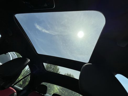 Used 2025 Mercedes-Benz C 43 AMG 4MATIC Sedan image 29