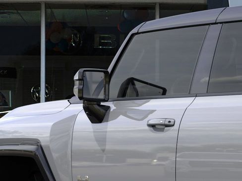 New 2025 GMC Hummer EV 2X image 42