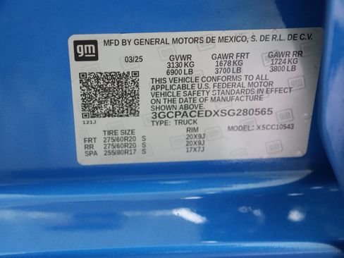 Used 2025 Chevrolet Silverado 1500 LT w/ Leather Package image 42