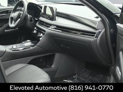 Certified 2026 INFINITI QX60 Luxe w/ Cargo Package AWD/4WD image 6