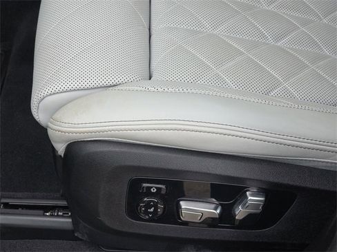 Used 2024 BMW X5 M60i image 32