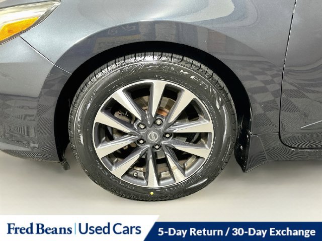 Used 2016 Nissan Altima 2.5 SV FWD image 35
