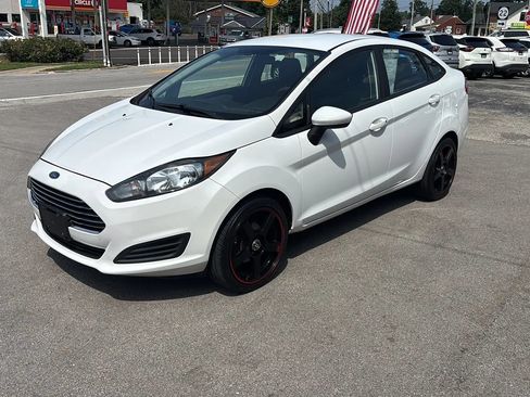 Used 2019 Ford Fiesta S FWD image 4