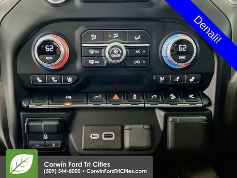 Used 2022 GMC Sierra 1500 Denali w/ Denali Premium Package AWD/4WD image 9