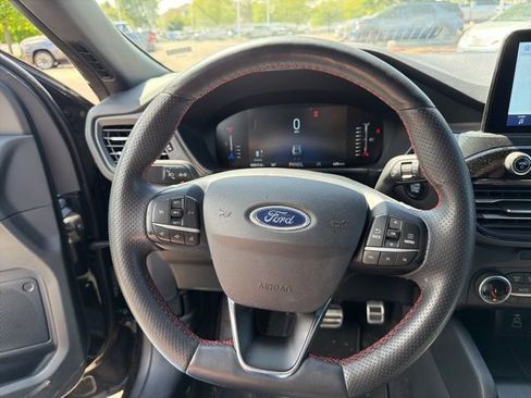 Used 2024 Ford Escape ST-Line AWD/4WD image 17