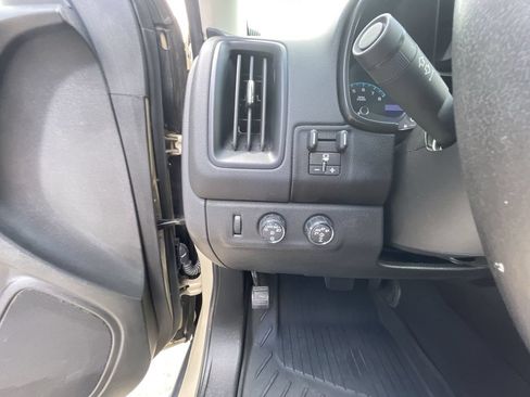 Used 2022 Chevrolet Colorado ZR2 w/ Colorado ZR2 Bison Edition AWD/4WD image 17