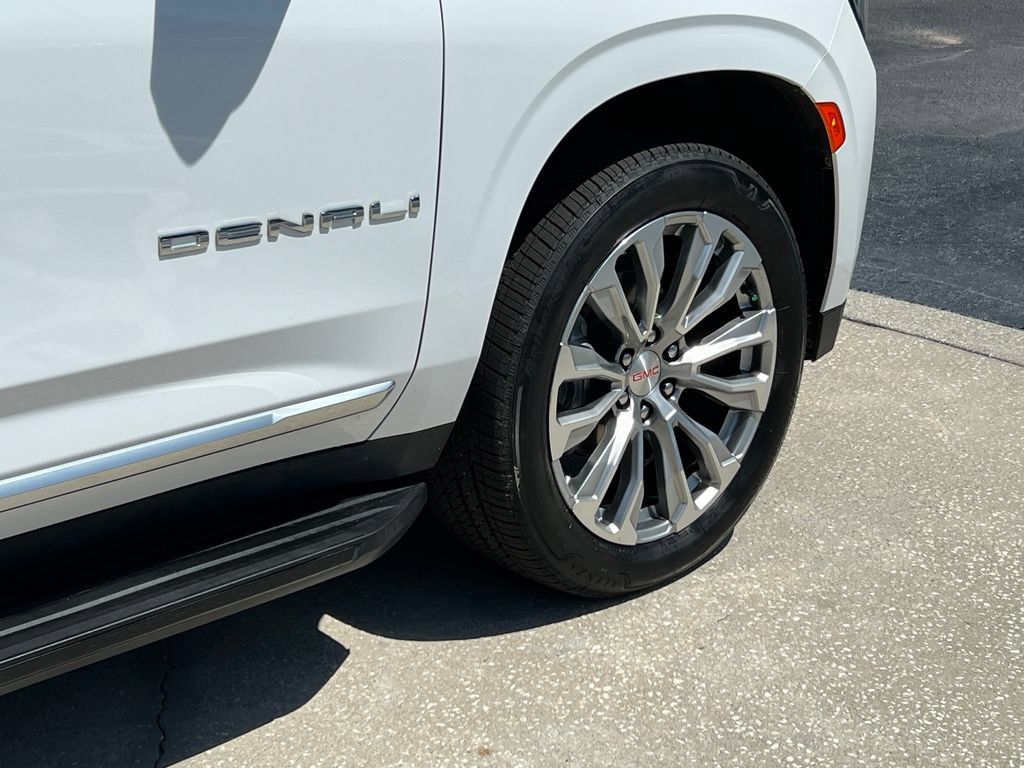 Used 2024 GMC Yukon Denali AWD/4WD image 28