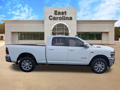 Certified 2025 RAM 2500 Laramie AWD/4WD image 2