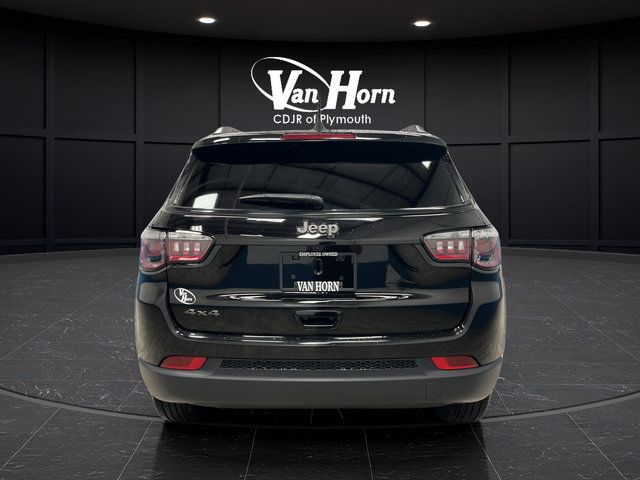 Used 2025 Jeep Compass Latitude w/ Altitude Special Edition AWD/4WD image 6