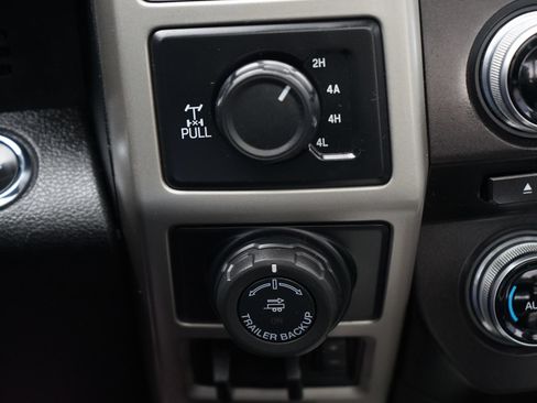 Used 2018 Ford F150 Lariat w/ Equipment Group 502A Luxury AWD/4WD image 24
