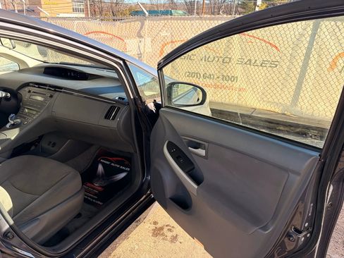 Used 2011 Toyota Prius Two image 21