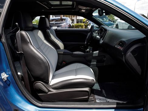 Used 2023 Dodge Challenger SRT Hellcat RWD image 10