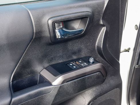 Certified 2022 Toyota Tacoma TRD Sport image 24